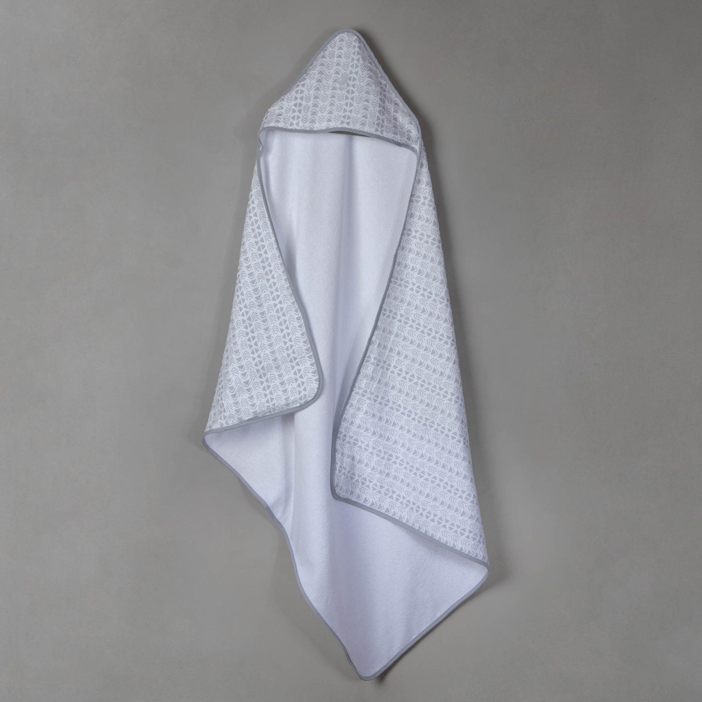 Capa Grecas Gris