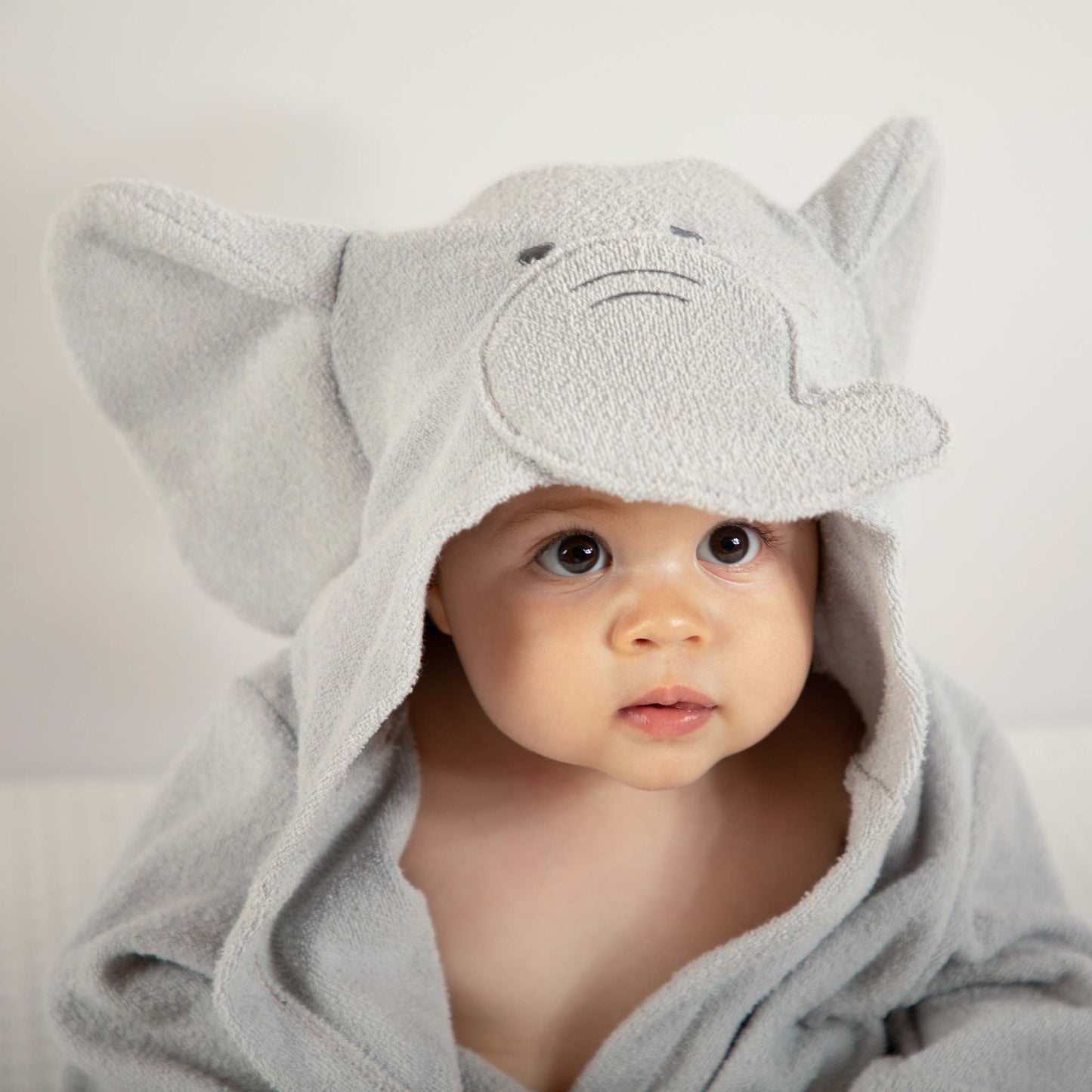 Bata Elefante Gris