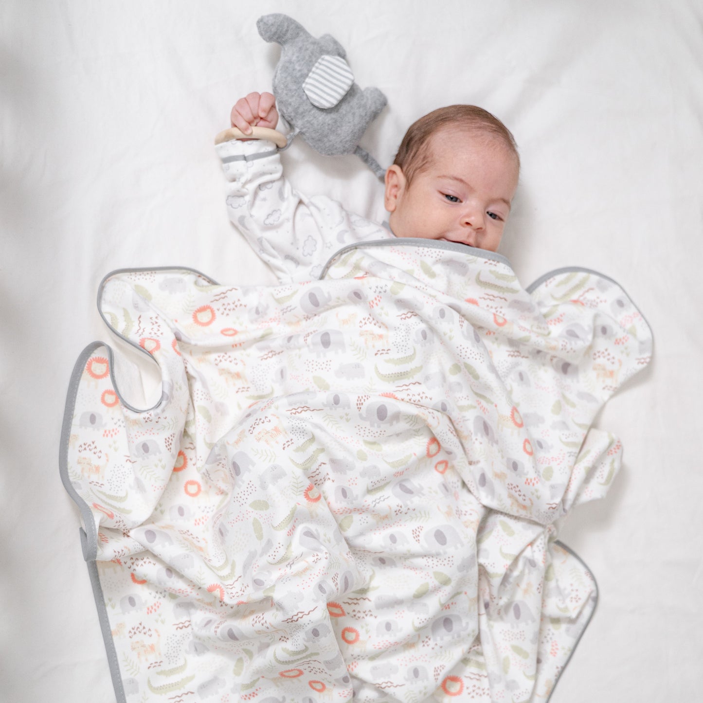 Set frazada con sonaja Safari